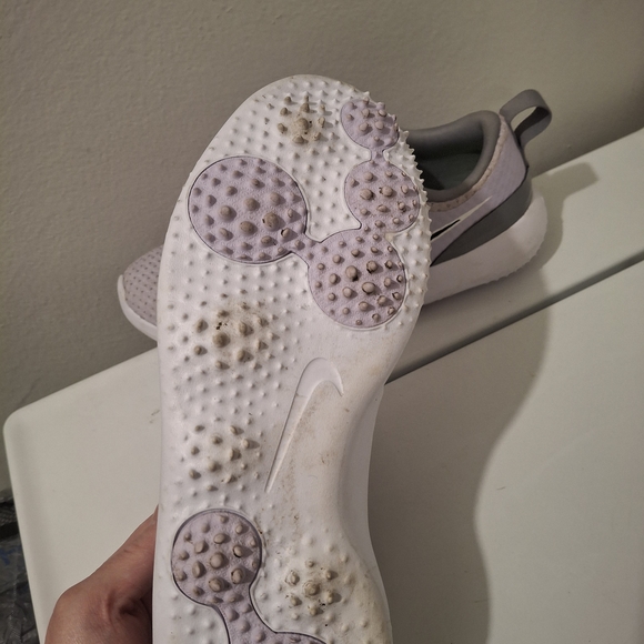 Nike Gray and White Sneakers - Picture 2 of 4